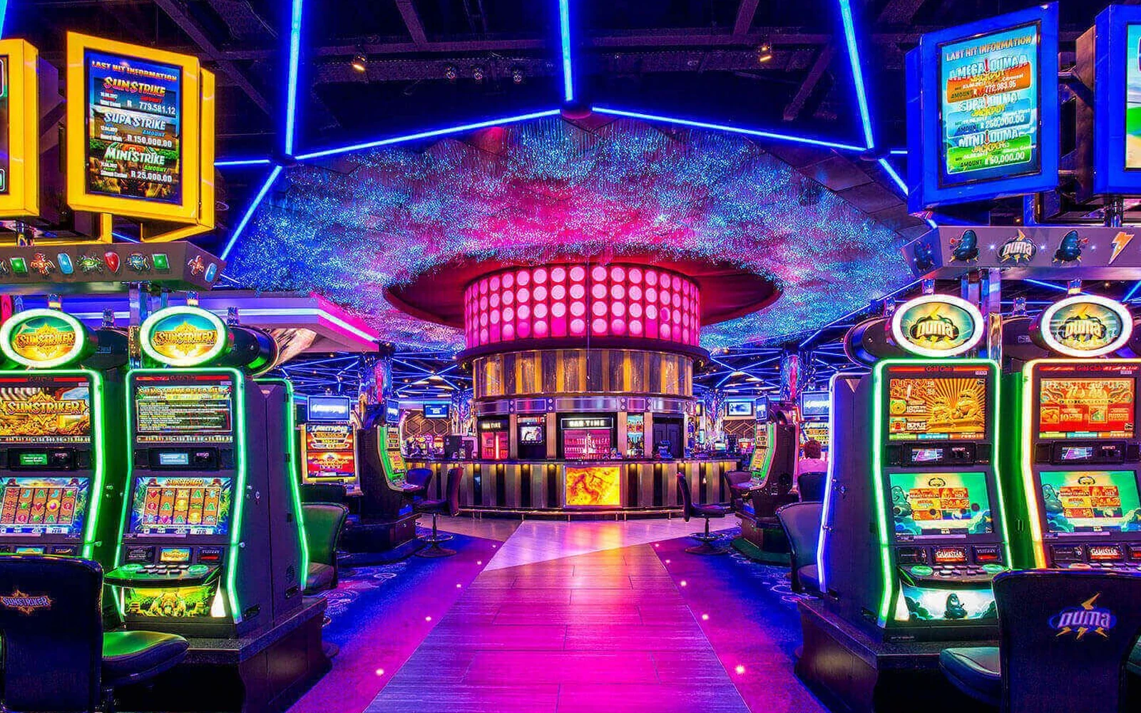 Tampilan slot mobile dengan reel dan tombol kontrol permainan